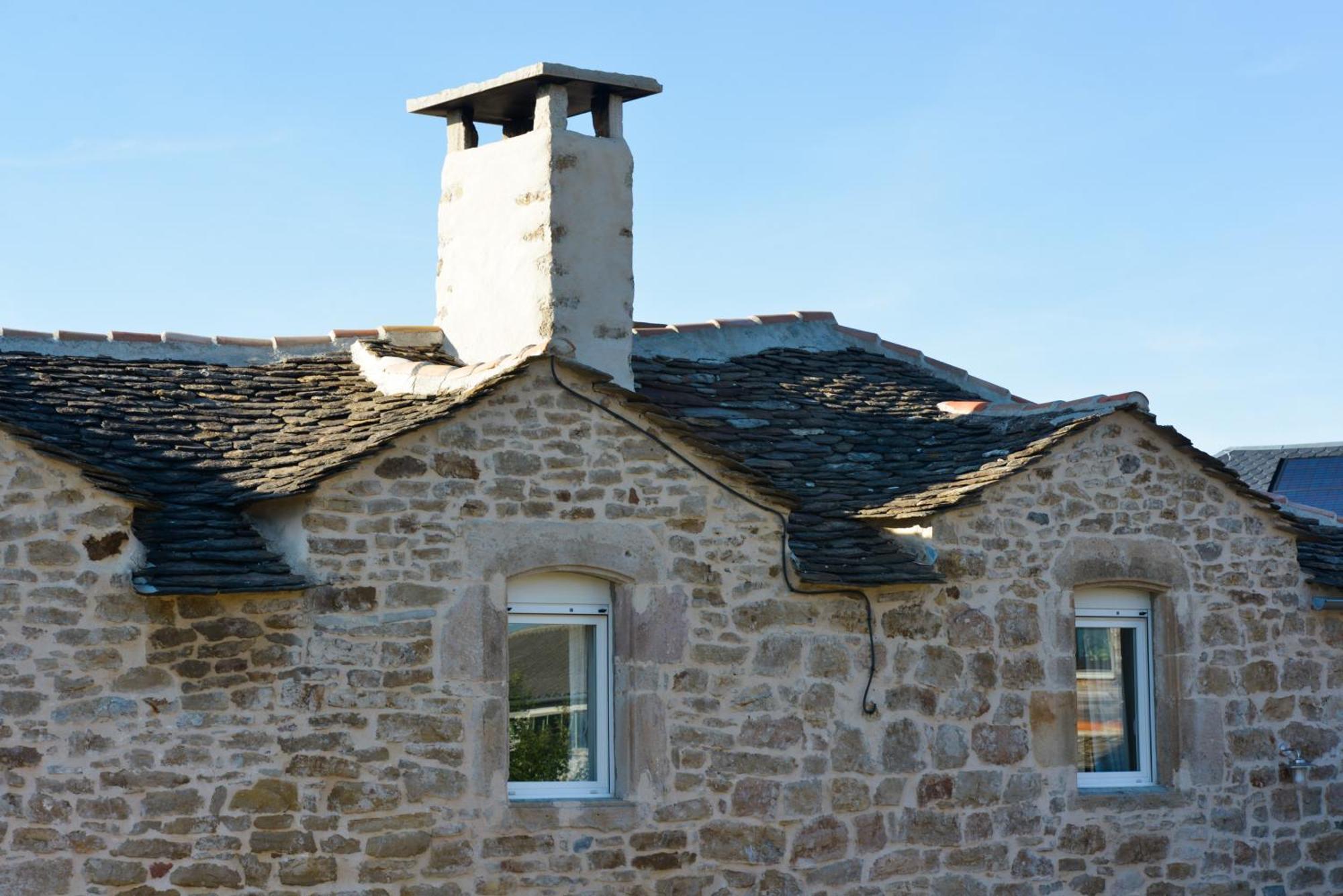 Les Caselles, Gite Et Maison D'Hotes Saint-Beauzely Luaran gambar