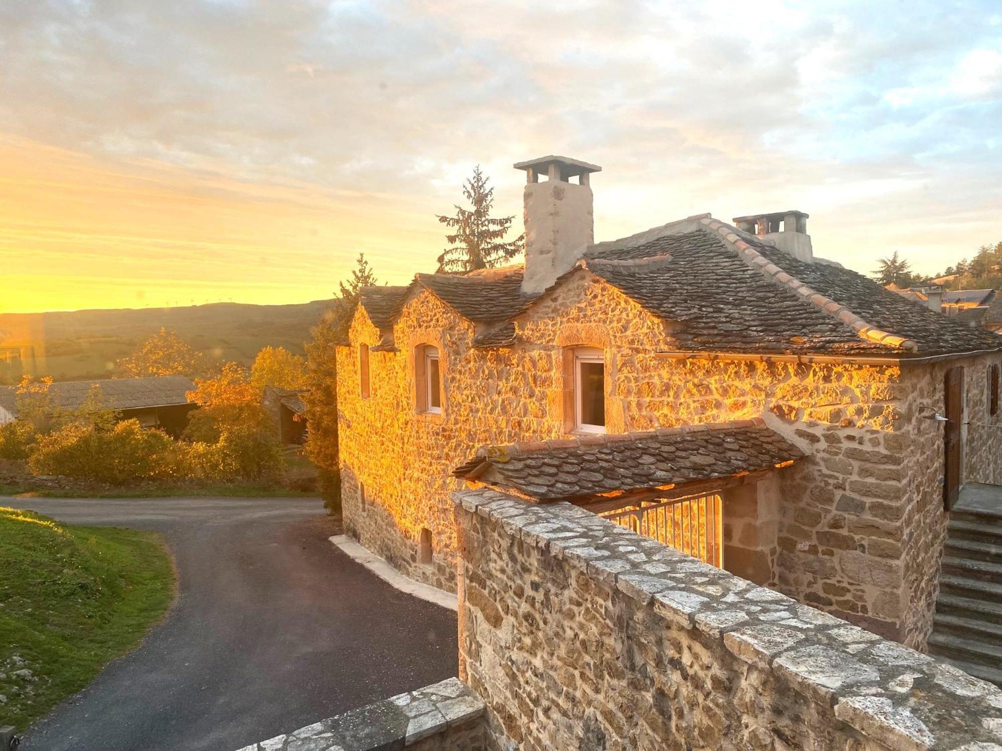 Les Caselles, Gite Et Maison D'Hotes Saint-Beauzely Luaran gambar