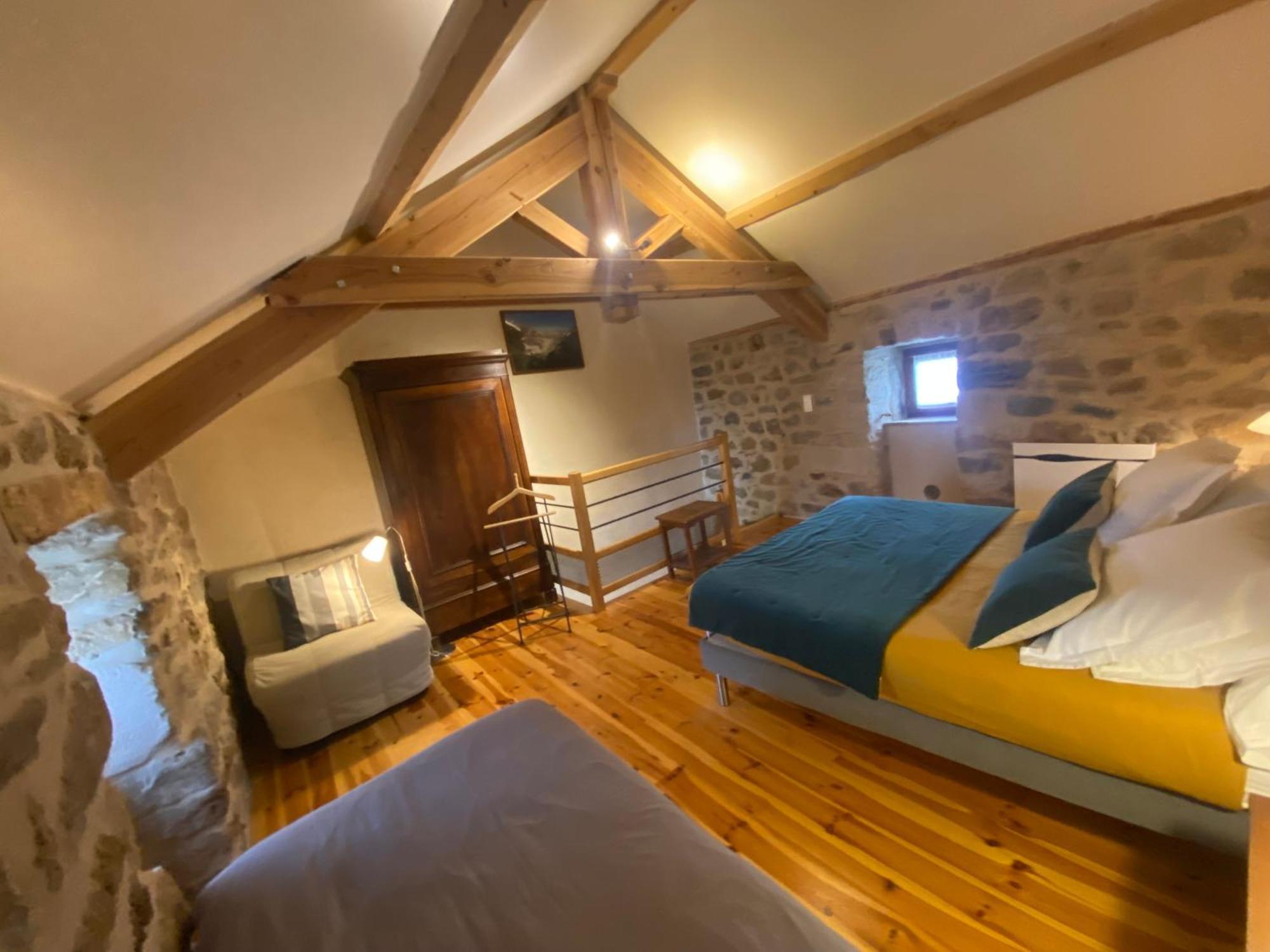 Les Caselles, Gite Et Maison D'Hotes Saint-Beauzely Luaran gambar