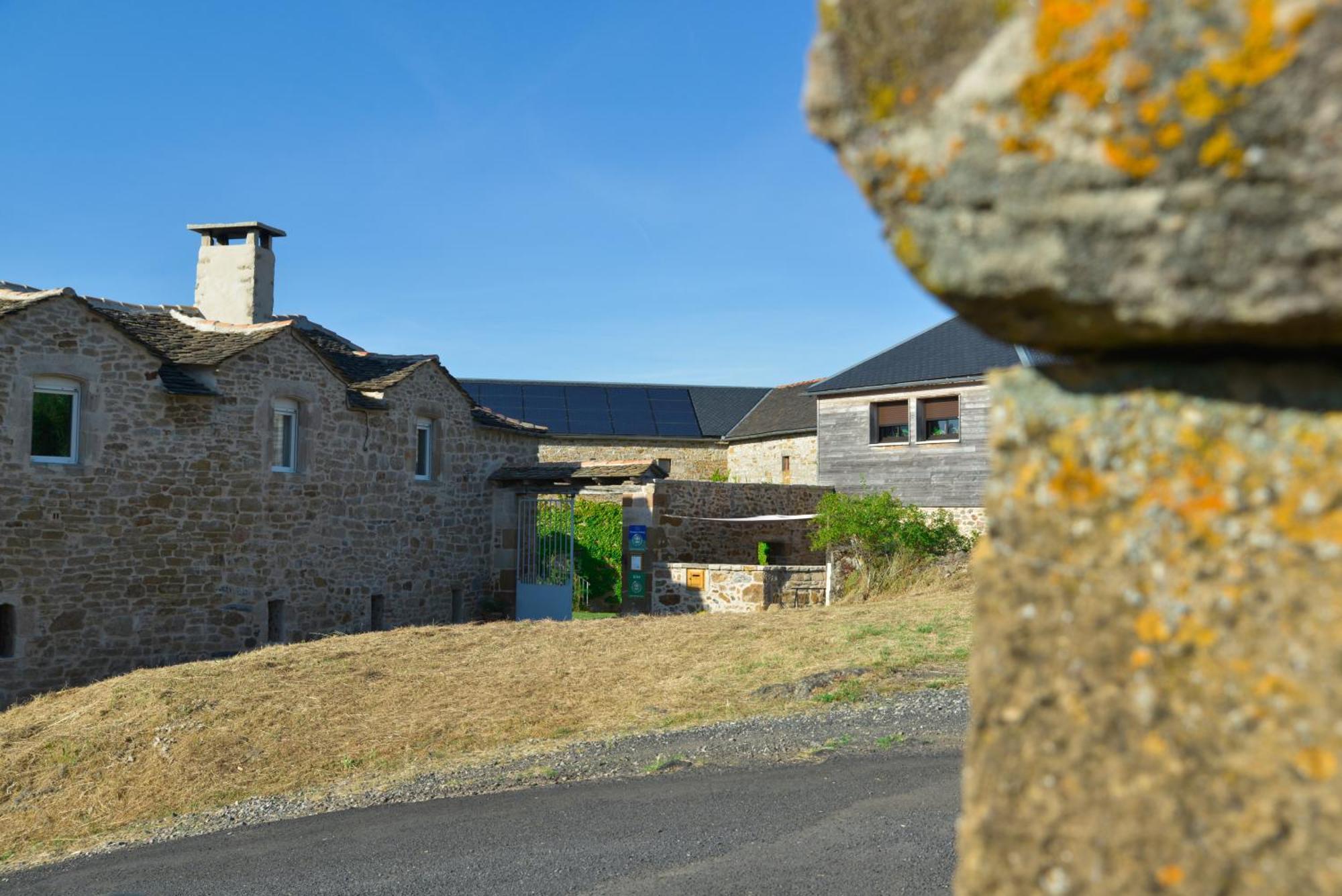 Les Caselles, Gite Et Maison D'Hotes Saint-Beauzely Luaran gambar