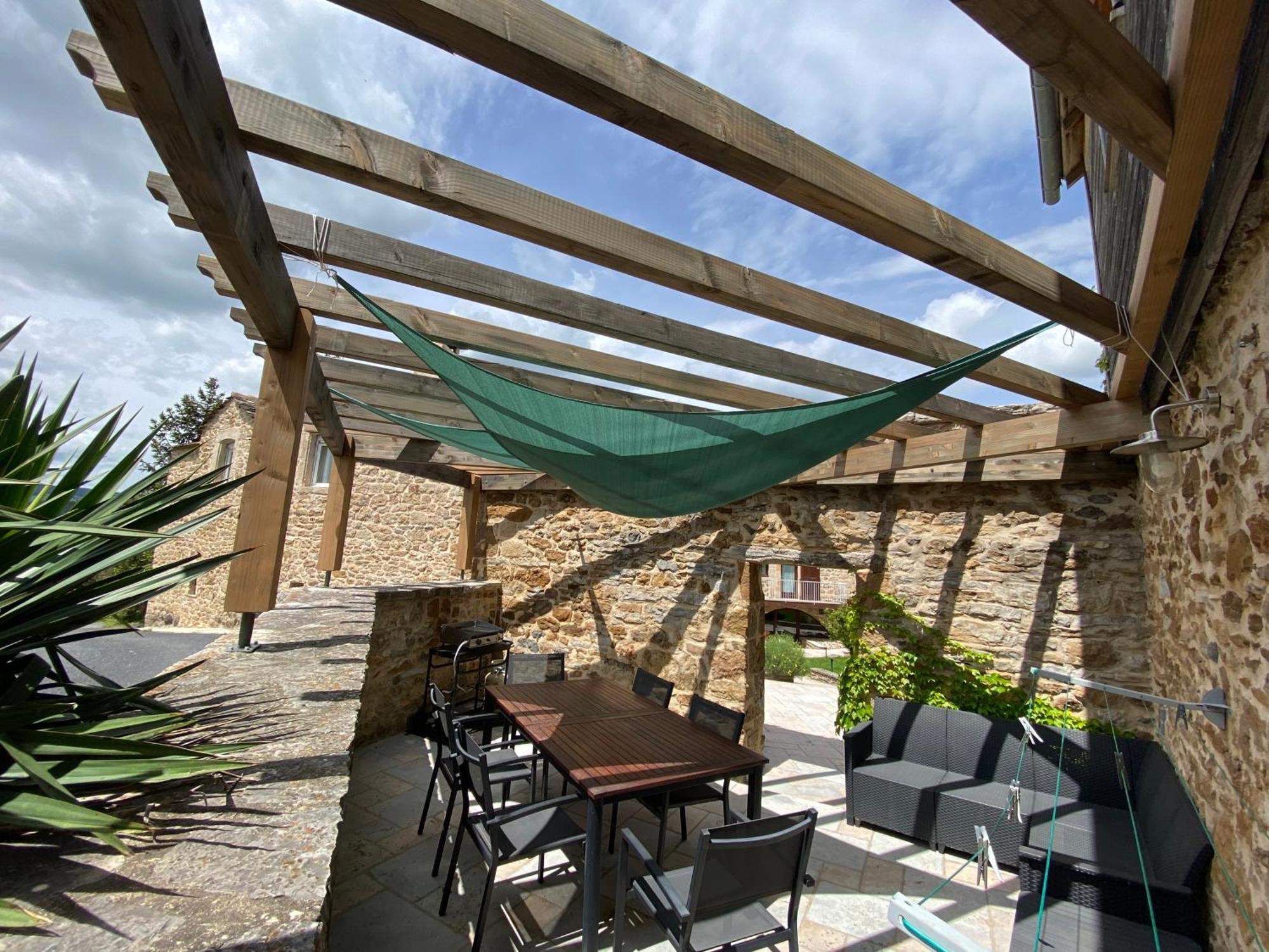 Les Caselles, Gite Et Maison D'Hotes Saint-Beauzely Luaran gambar