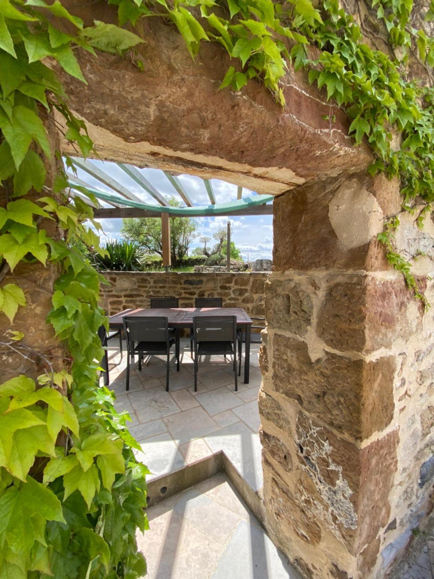 Les Caselles, Gite Et Maison D'Hotes Saint-Beauzely Luaran gambar