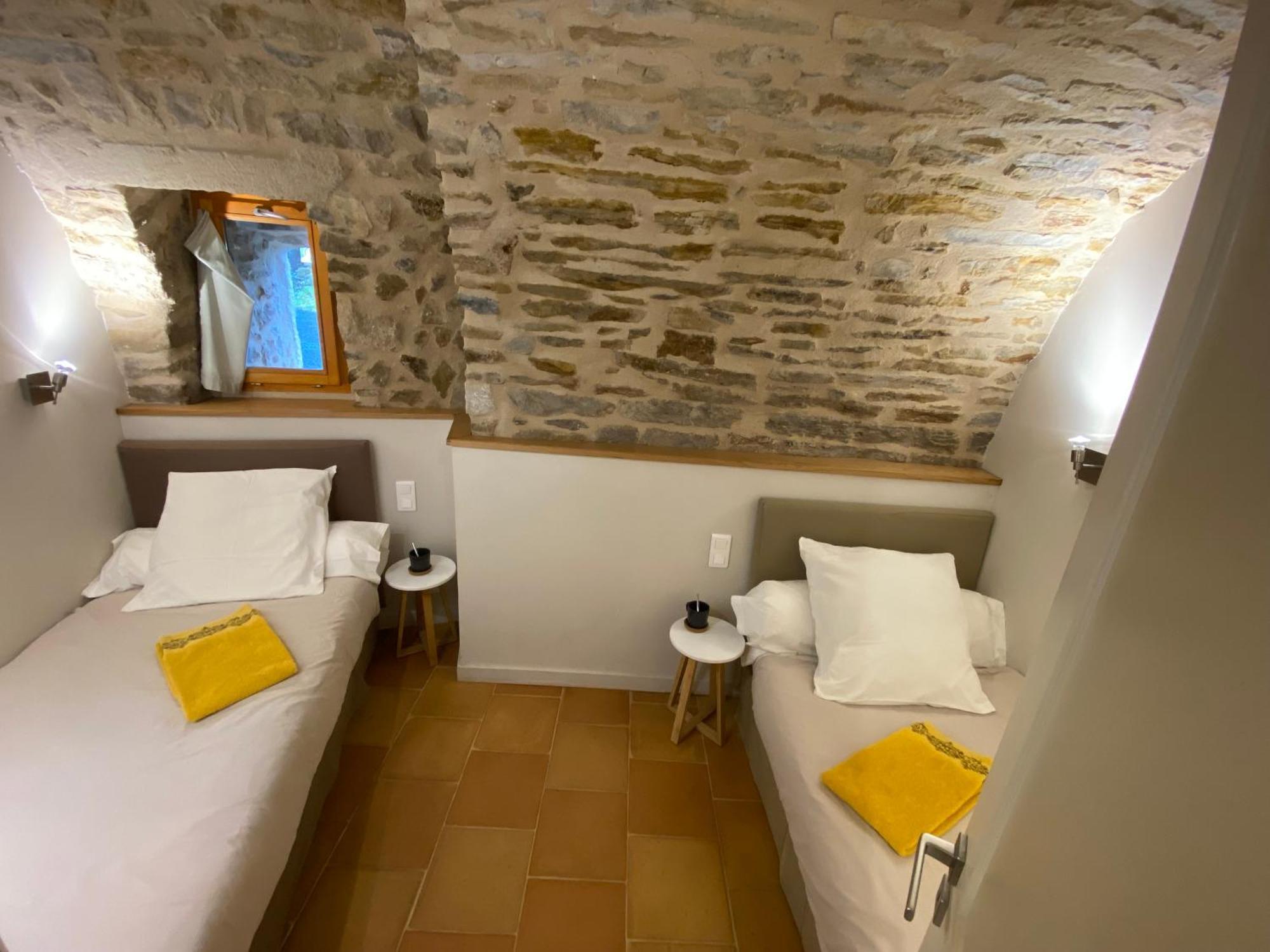 Les Caselles, Gite Et Maison D'Hotes Saint-Beauzely Luaran gambar