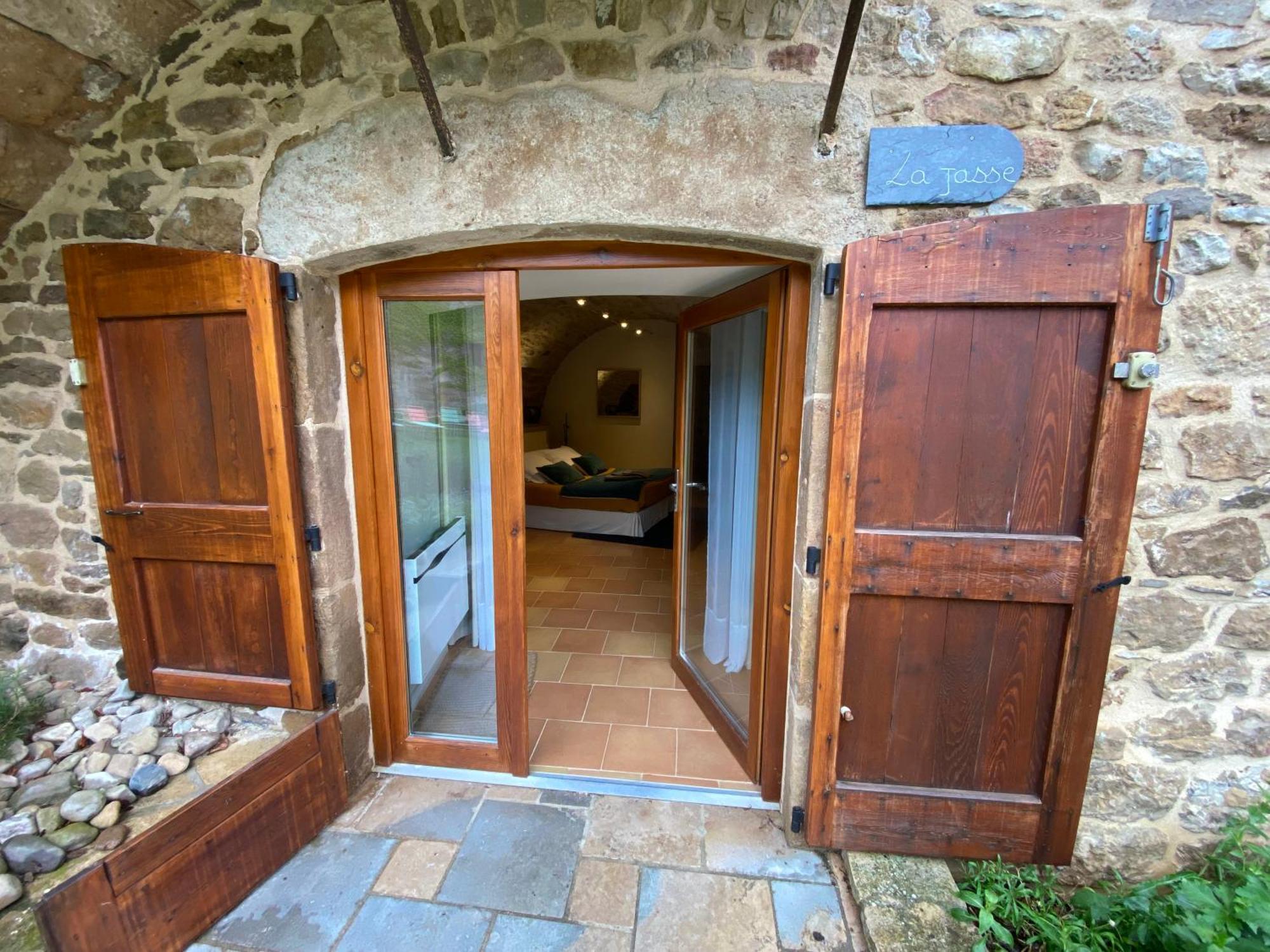 Les Caselles, Gite Et Maison D'Hotes Saint-Beauzely Luaran gambar